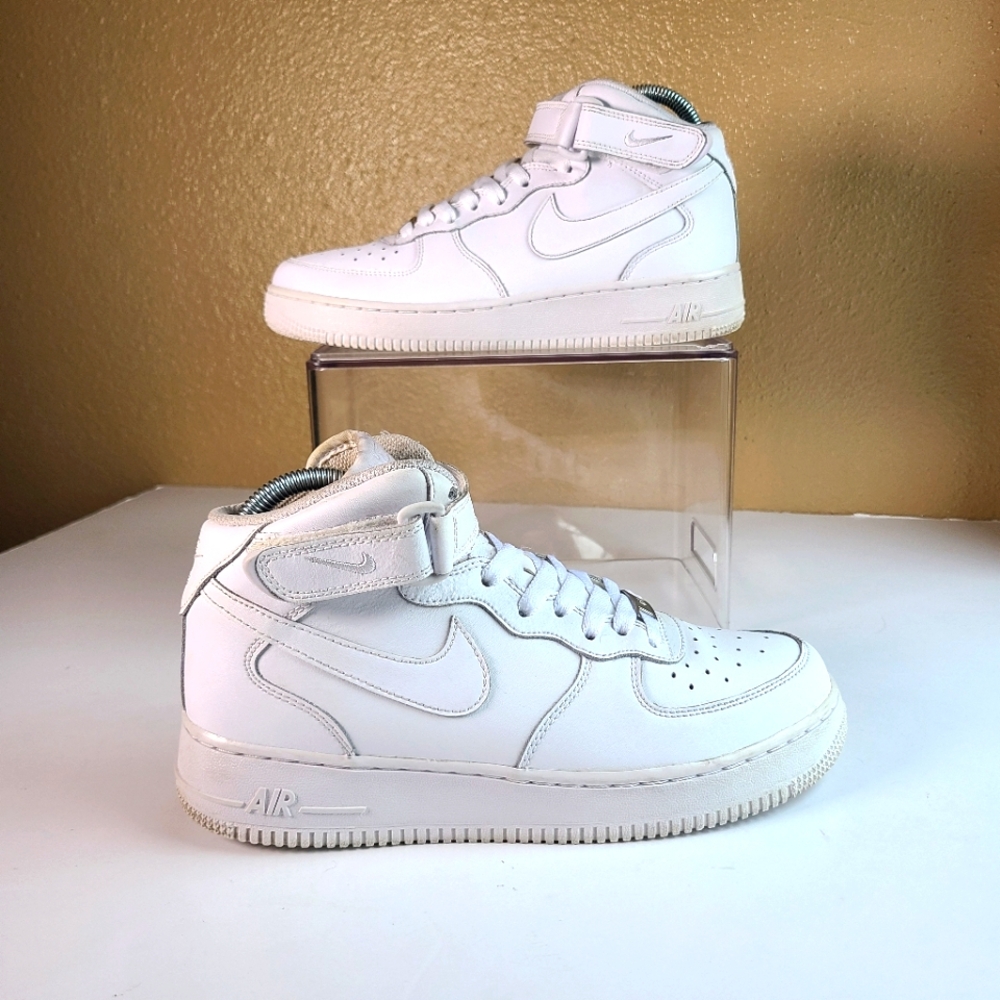 Nike Boy's Air Force 1 Mid Shoes Youth size 7Y